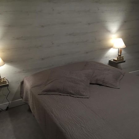 La Roseraie Villa Haybes Bagian luar foto